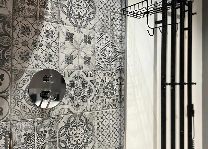 Slowinska Laka * Lokciowe